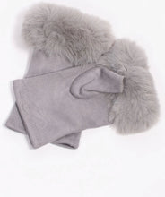 Load image into Gallery viewer, GREY GLOVES