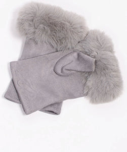 GREY GLOVES