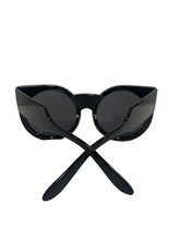 Load image into Gallery viewer, Wintour Shades